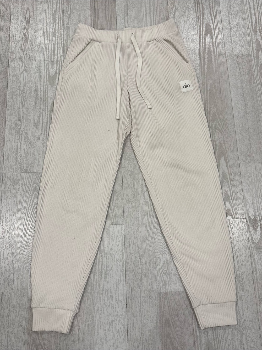 Alo Yoga Ribbed Lounge Jogger Pants (Ivory / Off-White)